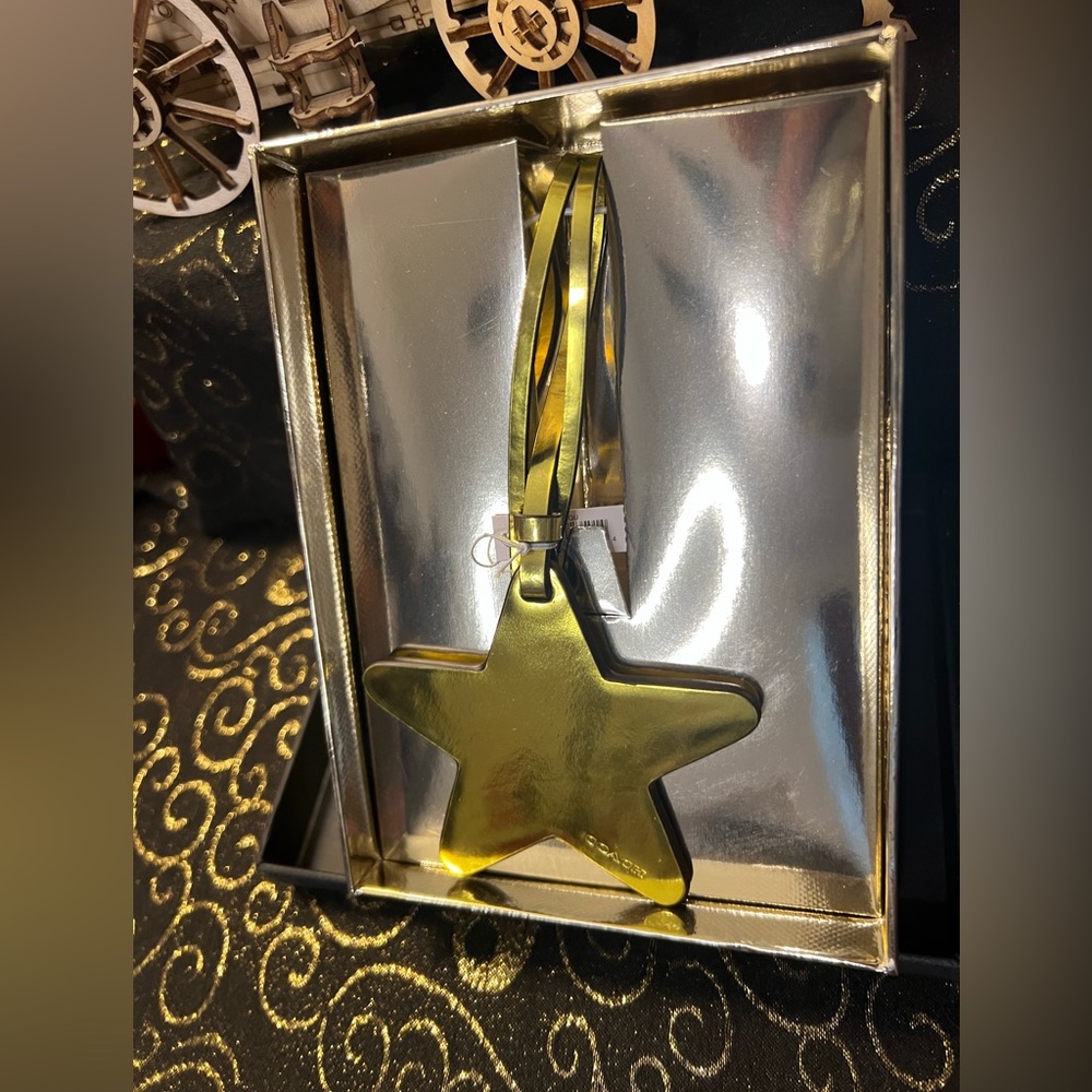 Coach Gold Metallic Lemon Star Ornament Bag Charm - Picture 6 of 16